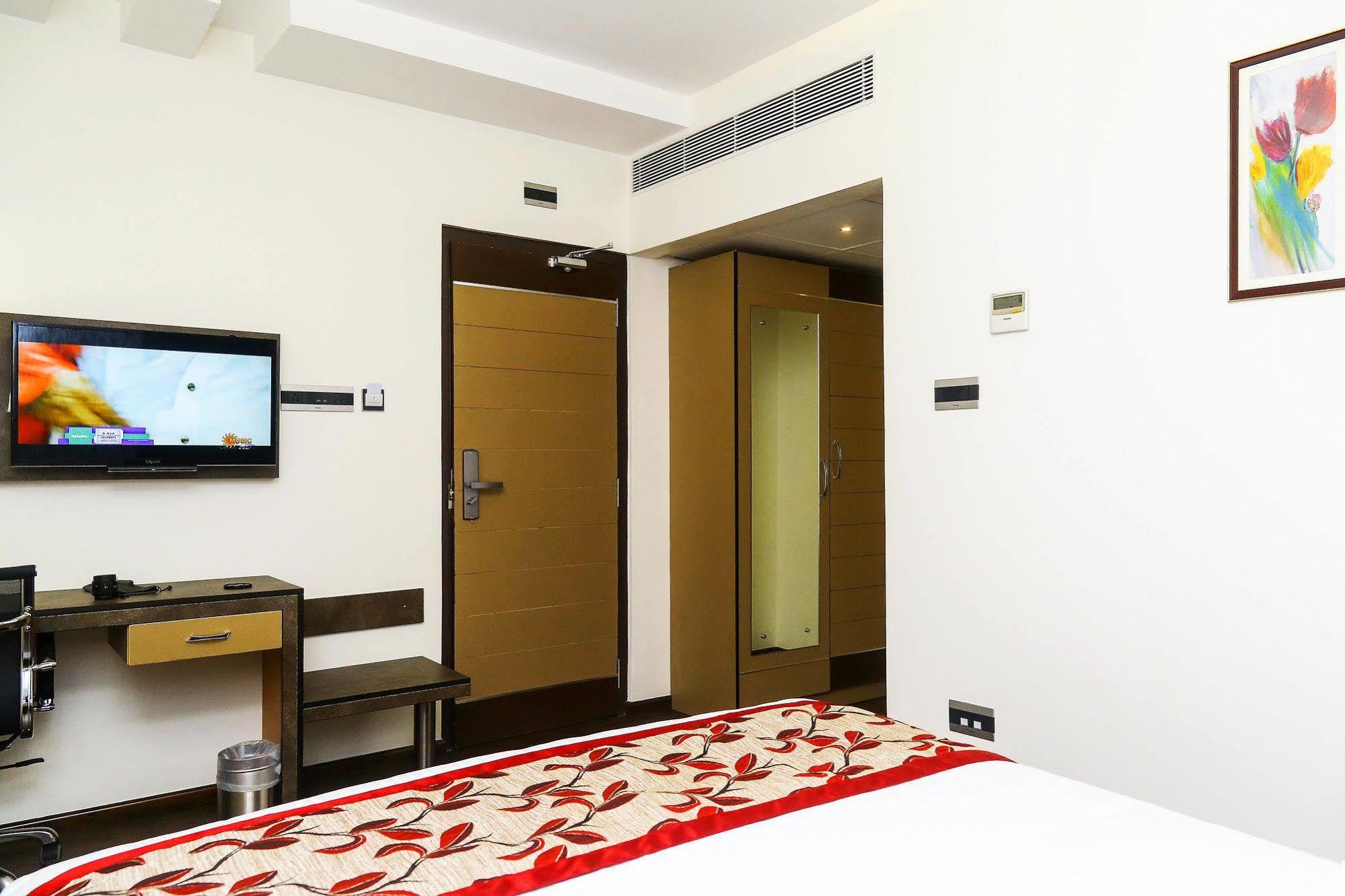 The Spin Hotel Chennai Eksteriør bilde