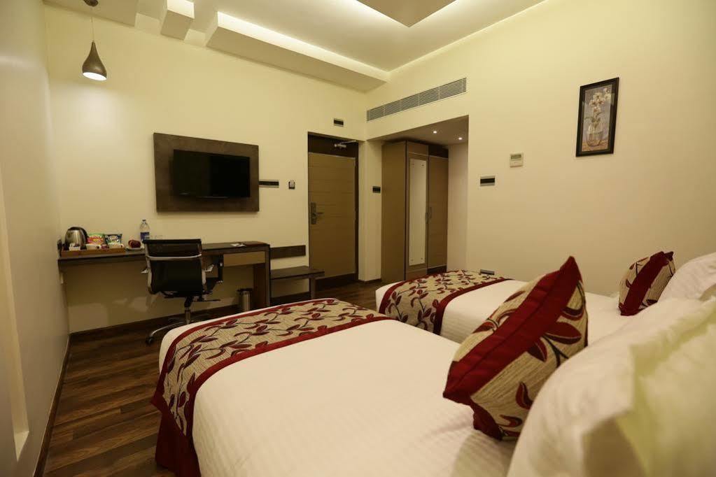 The Spin Hotel Chennai Eksteriør bilde